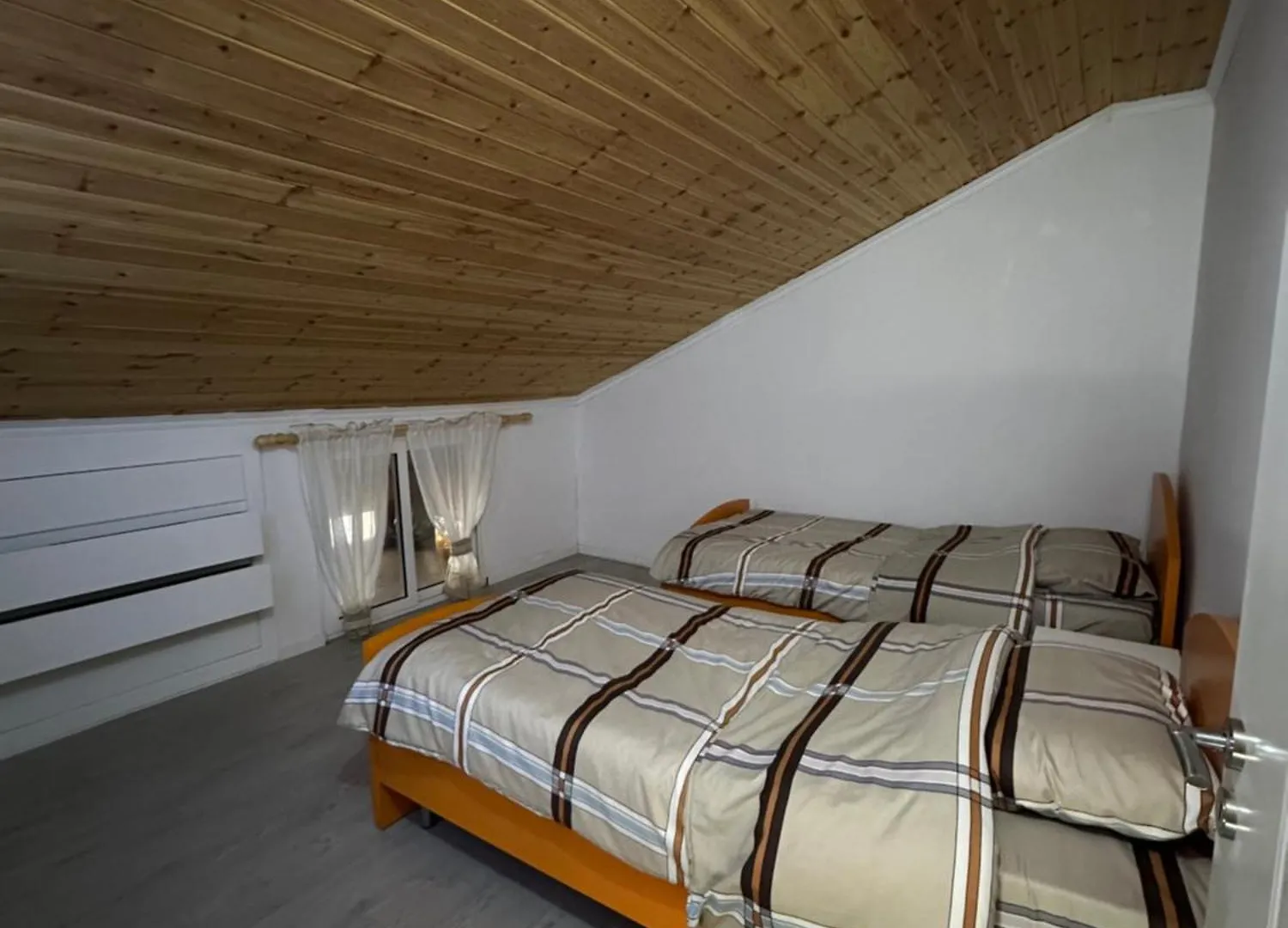 Loft Apartment By Holistay Tirana